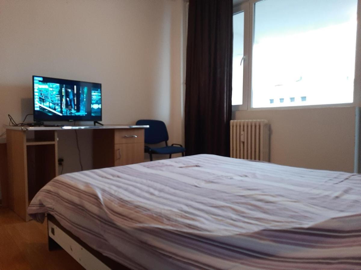Apartment Ultracentral Bulevard Regele Mihai Nr 10, Sc A Ap 16 *
